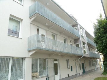 R032 - Rošty zábradlia na balkón